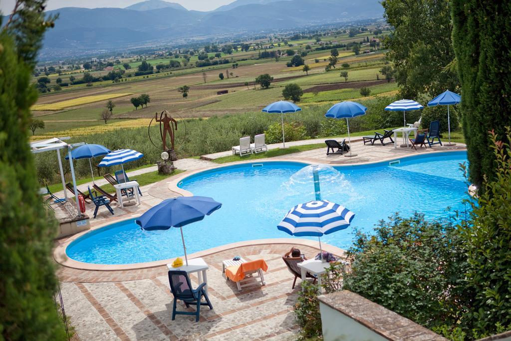 Subretia Residenze Di Campagna Aparthotel Fabbri Luaran gambar