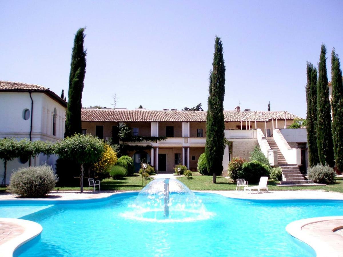 Subretia Residenze Di Campagna Aparthotel Fabbri Luaran gambar