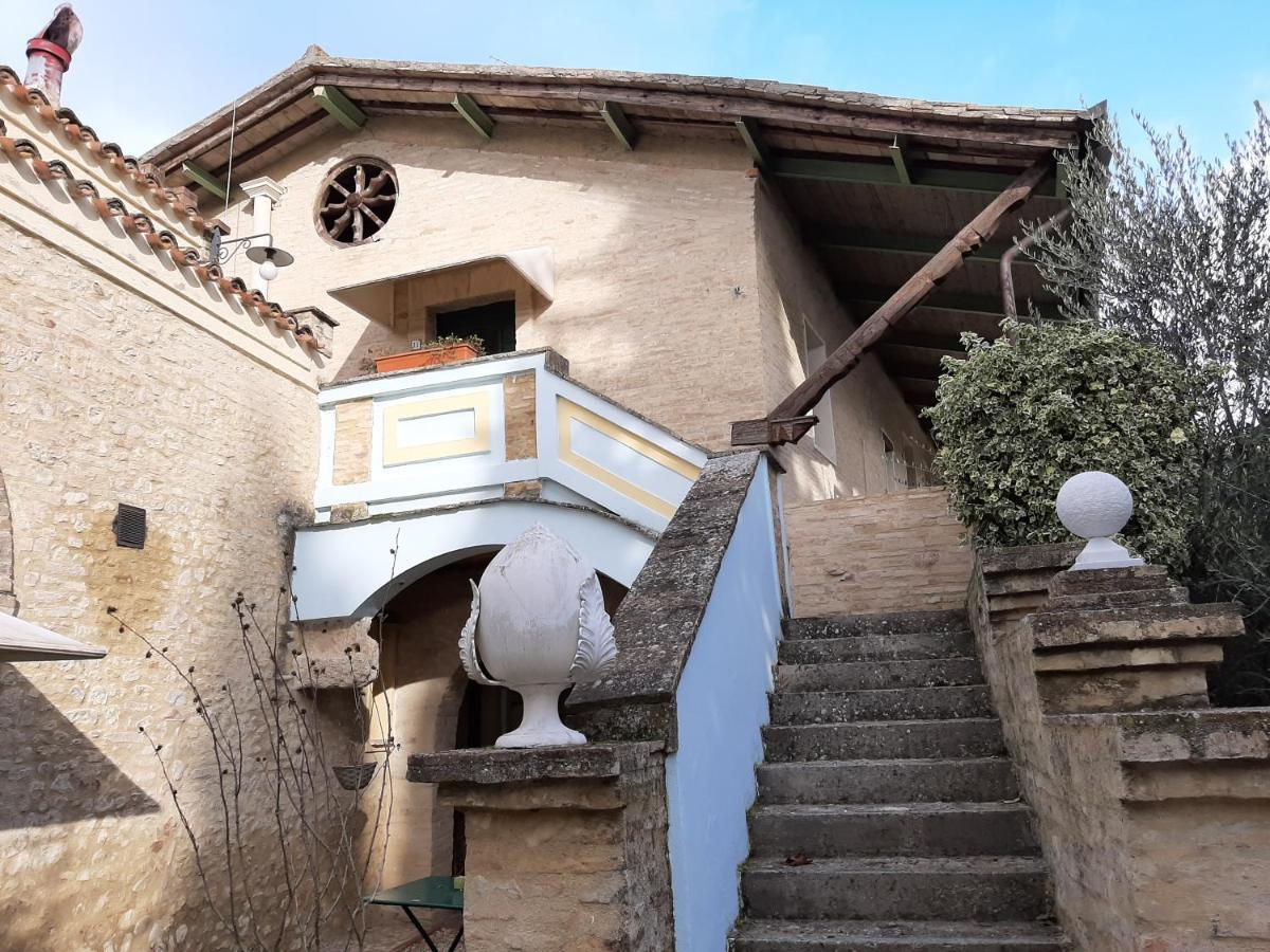 Subretia Residenze Di Campagna Aparthotel Fabbri Luaran gambar